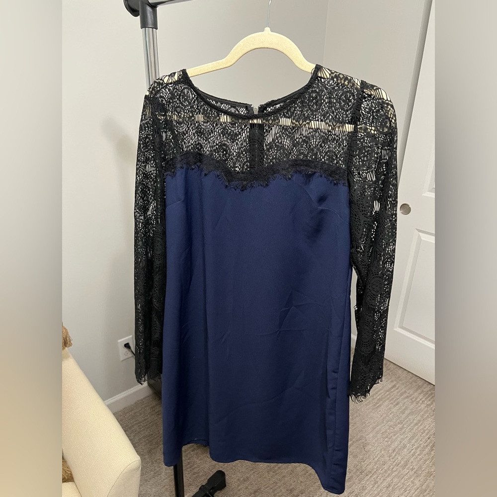 Xhilaration by target knee length, long sleeve, lace dress, estimated size large